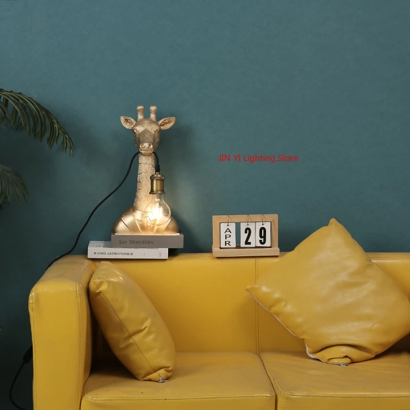 Decor Lighting Sales - Goldene Heiße Verkäufe Harz Giraffe LED